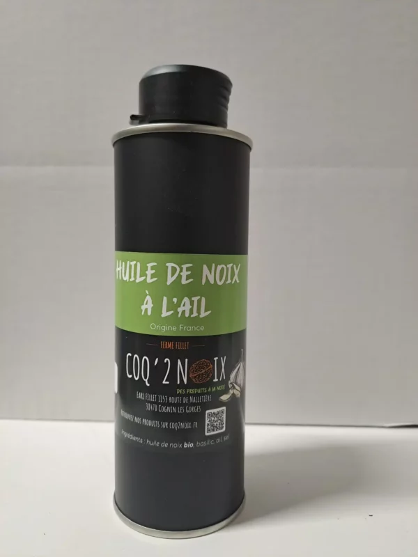 Huile de noix aromatisée à l’ail – 25 cl